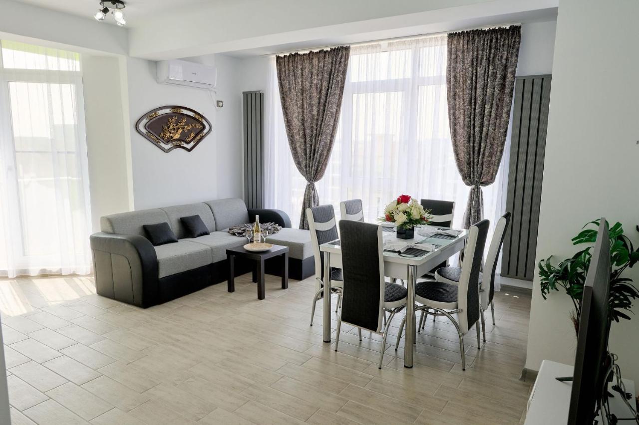 Moon Sea View Apartment - Spa N Pools Resort Mamaia Exterior photo