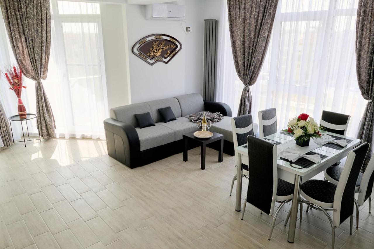 Moon Sea View Apartment - Spa N Pools Resort Mamaia Exterior photo
