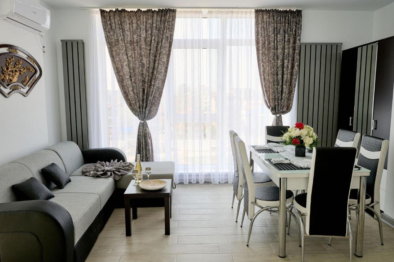Moon Sea View Apartment - Spa N Pools Resort Mamaia Exterior photo