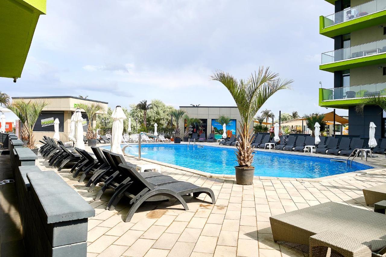 Moon Sea View Apartment - Spa N Pools Resort Mamaia Exterior photo